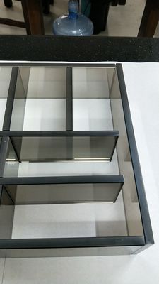 El vidrio de Humidor Tempered Stained del organizador del maquillaje hace la caja a mano