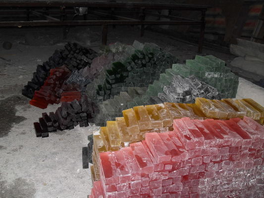 Los paneles 20m m plomados dar salida a integrados brillantes endurecidos del vitral
