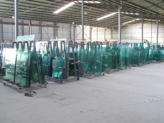 Los paneles de cristal estándar de los rascacielos medios de las capas intermediarias