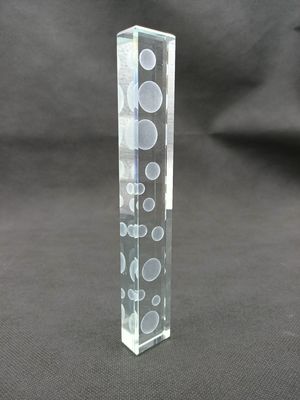 Iluminación del vidrio grabado laser tridimensional de 12m m