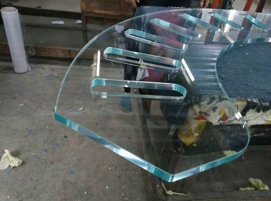 La tienda del diseño gráfico perforó el vidrio moderado claro de 8m m