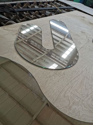 El CNC Scratchproof procesó los paneles de cristal estándar de 2440x5000m m