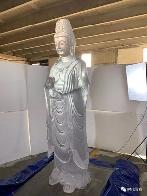 Buda de talla tradicional ornamental Liu Li Glass Art