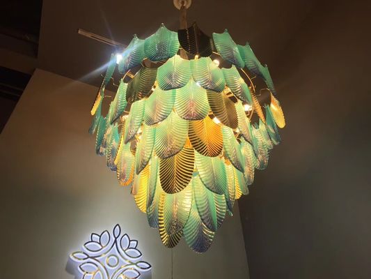 La lámpara colorida artística bisela artes refractivos del vitral